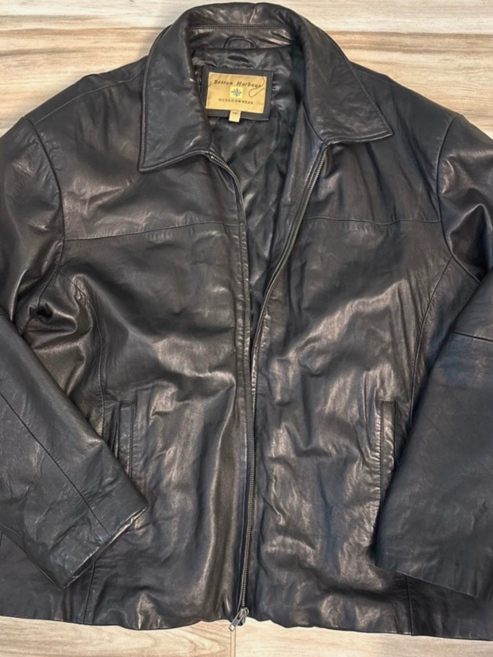 Boston Harbor Men's Black Leather Bomber Jacket